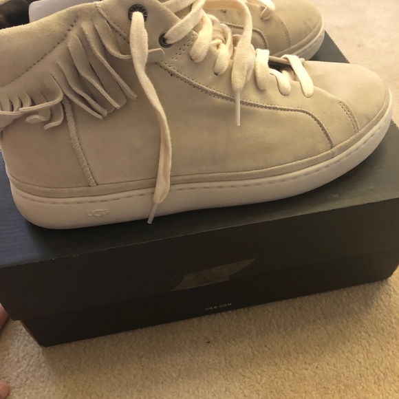 BNIB UGG men’s suede Cali Fringe Brekan sneakers SZ 9! - Picture 4 of 7